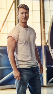 Glen Powell 